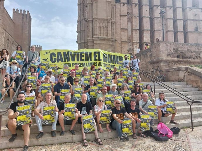 La plataforma 'Menys Turisme, Més Vida' presenta la manifestación contra la saturación del 21 de julio.