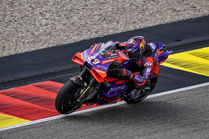 89 MARTIN Jorge (spa), Prima Pramac Racing, Ducati Desmosedici GP24, action during the 2024 MotoGP Liquid Molly Motorrad Grand Prix Deutschland, German GP, on the Sachsenring circuit, from July 5 to 7th, in Hohenstein-Ernstthan Germany - Photo Studio Mila