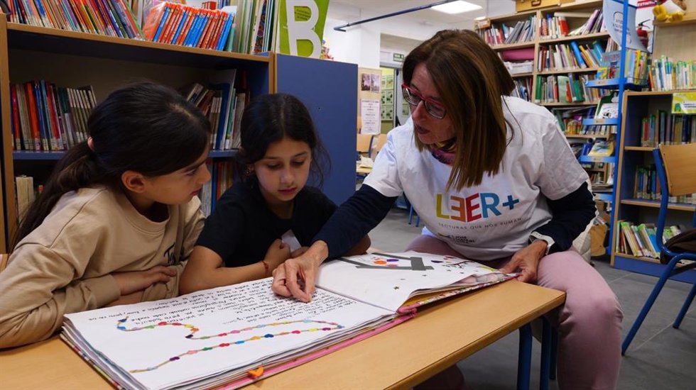 El programa LEER+ llega este último curso a unos 200 escolares andaluces