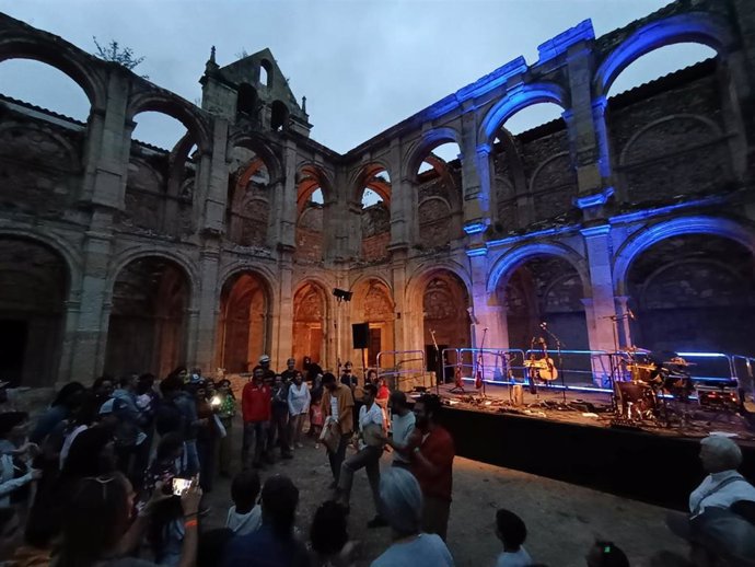 Un concierto en el Monasterio de Santa María de Rioseco.