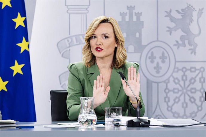 Archivo - La ministra de Educación, Formación Profesional y Deporte, Pilar Alegría, durante una rueda de prensa posterior a la reunión del Consejo de Ministros, a 14 de mayo de 2024, en Madrid (España). 