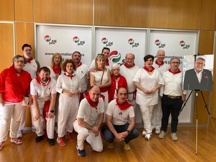 PNV entrega el 'Pañuelico 2024 a título póstumo a Peio Arriazu por "su proactividad y compromiso social"