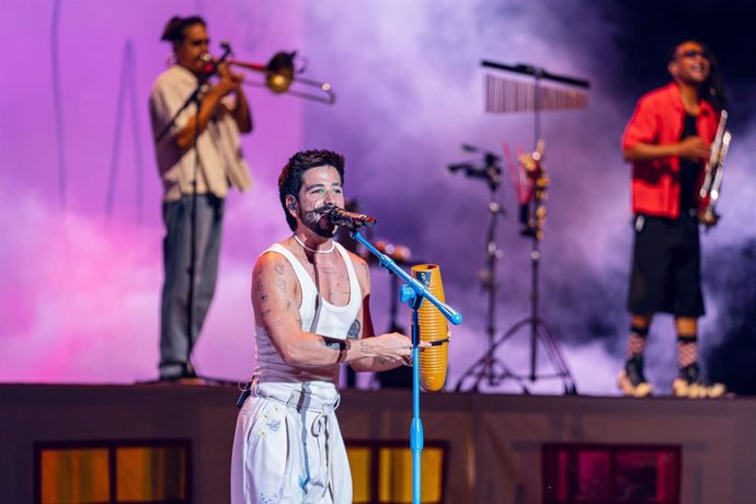 El artista colombiano Camilo durante su actuación en el Starlite.