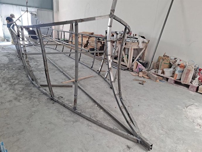 Imagen de la reproducción de embarcación etrusca que prepara la Colección Museográfica de Gilena para el VIII festival Castra Legionis