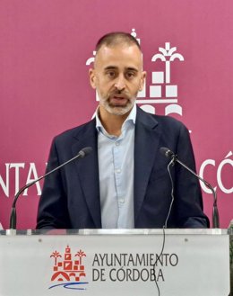 El edil Ángel Ortiz