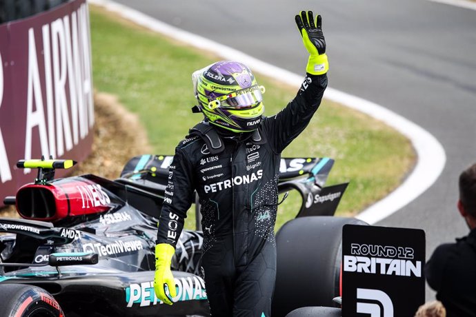 HAMILTON Lewis (gbr), Mercedes AMG F1 Team W15, portrait during the Formula 1 Qatar Airways British Grand Prix 2024, 12th round of the 2024 Formula One World Championship from July 5 to 7, 2024 on the Silverstone Circuit, in Silverstone, United Kingdom - 