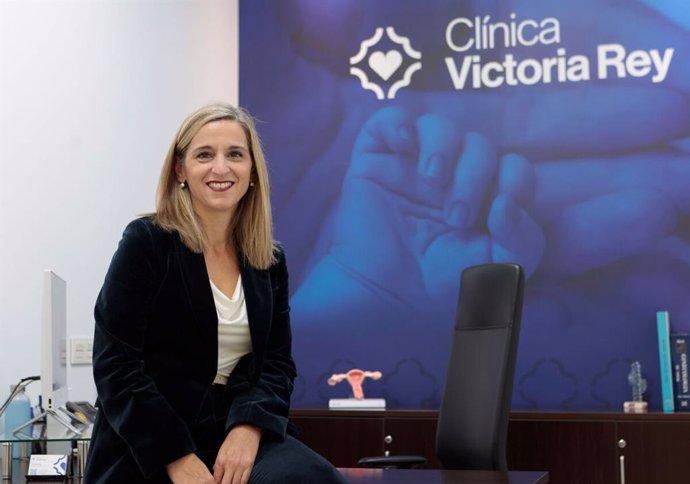 La doctora Victoria Rey en su clínica