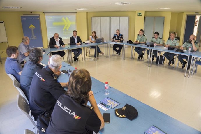 La Vidriera acoge un encuentro sobre seguridad en el Camino de Santiago a su paso por Cantabria