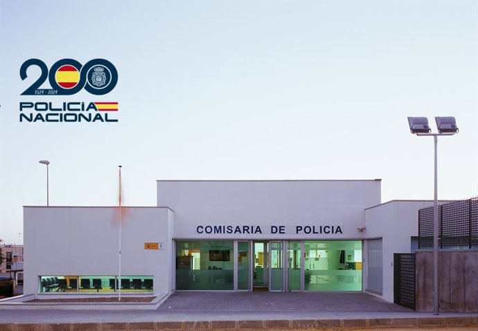 Exterior de la Comisaría de Policía de Alcalá.