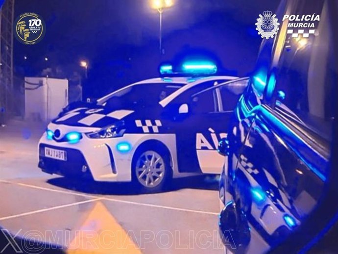 Imagen de un coche patrulla de la Policía Local de Murcia