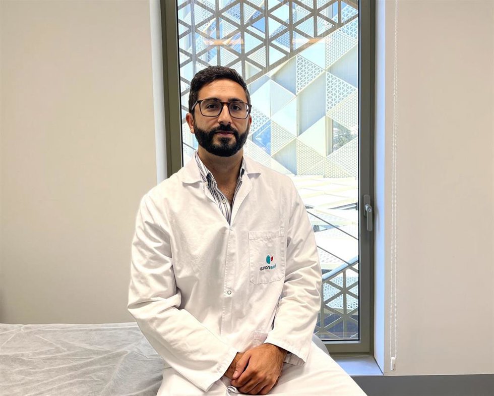 El doctor Amaral-Neiva, especialista del servicio de Nefrología del Hospital Quirónsalud Córdoba y jefe de este servicio en el Hospital Quirónsalud Málaga.