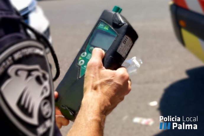 Control de alcoholemia de la Unidad Motorizada de la Policía Local.