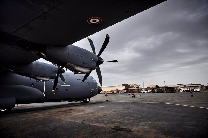 Archivo - Un C-130 en una base aérea en la capital de Níger, Niamey (archivo)