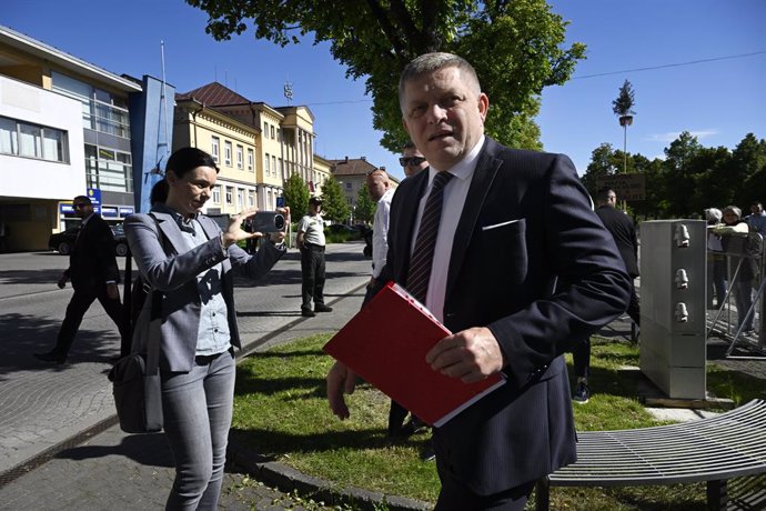 Archivo - 15 May 2024, Slovakia, Handlova: Robert Fico, Prime Minister of Slovakia, arrives for a government meeting at the House of Culture. Slovakian Prime Minister Fico has been shot and injured after a cabinet meeting in the town of Handlova. Photo: R