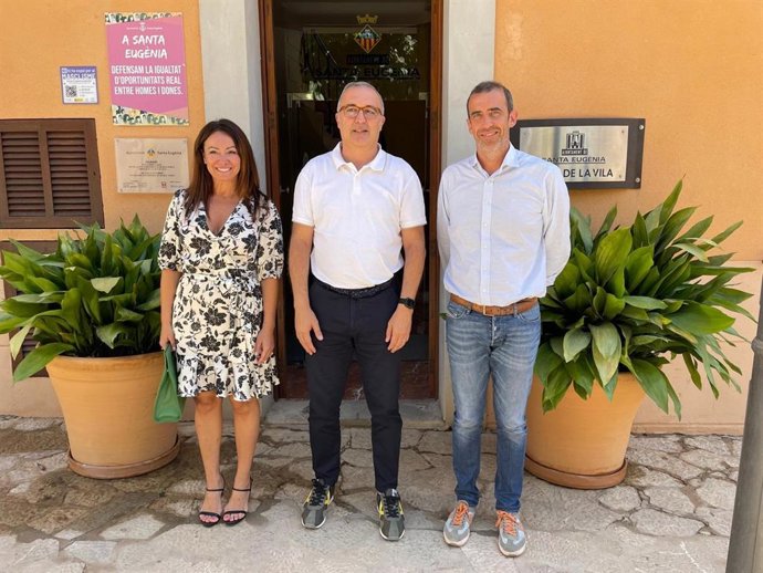 El Govern aborda con los ayuntamientos de Santa Eugènia y Sóller el desarrollo del programa 'Construir para alquilar'.