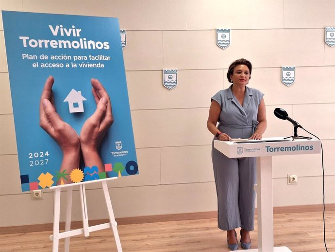 La alcaldesa del municipio malagueño de Torremolinos, Margarita del Cid, presenta un plan de acción sobre vivienda