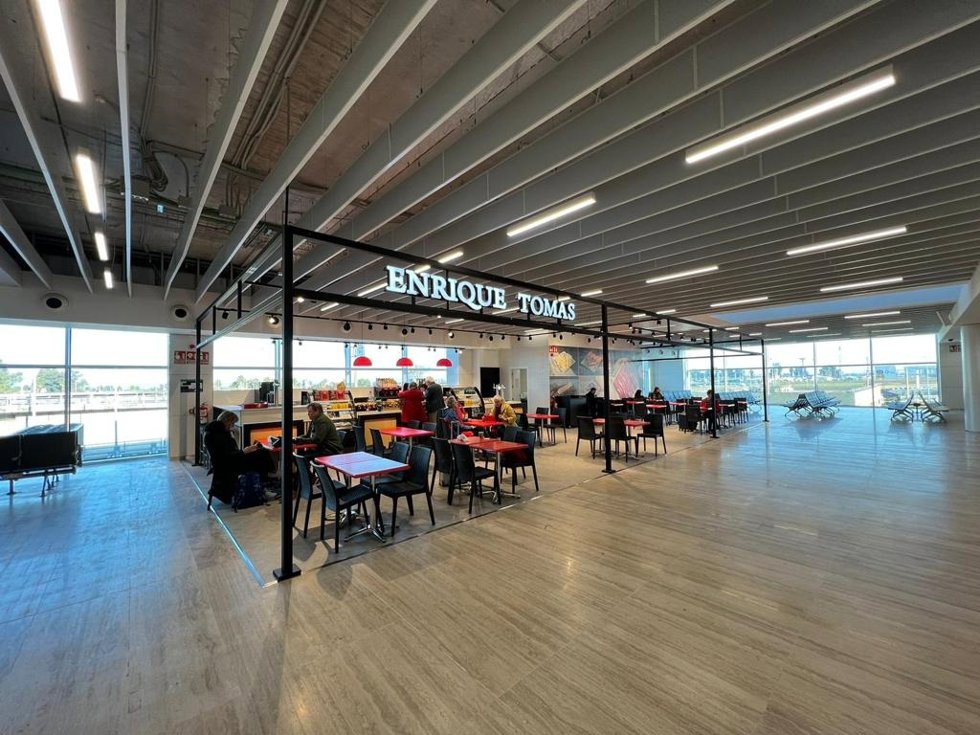 Archivo - Cervecería con la firma de Enrique Tomás que se incorpora a la oferta de restauración del aeropuerto.