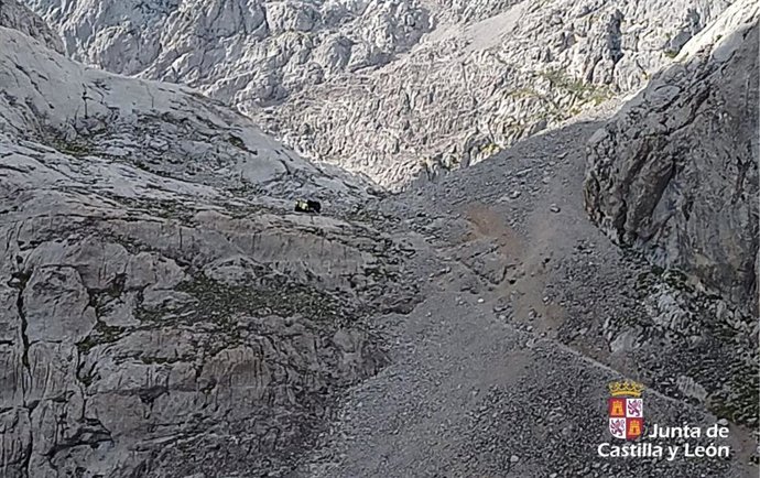 Rescate de Montaña de un joven en la zona de Oseja de Sajambre (León).