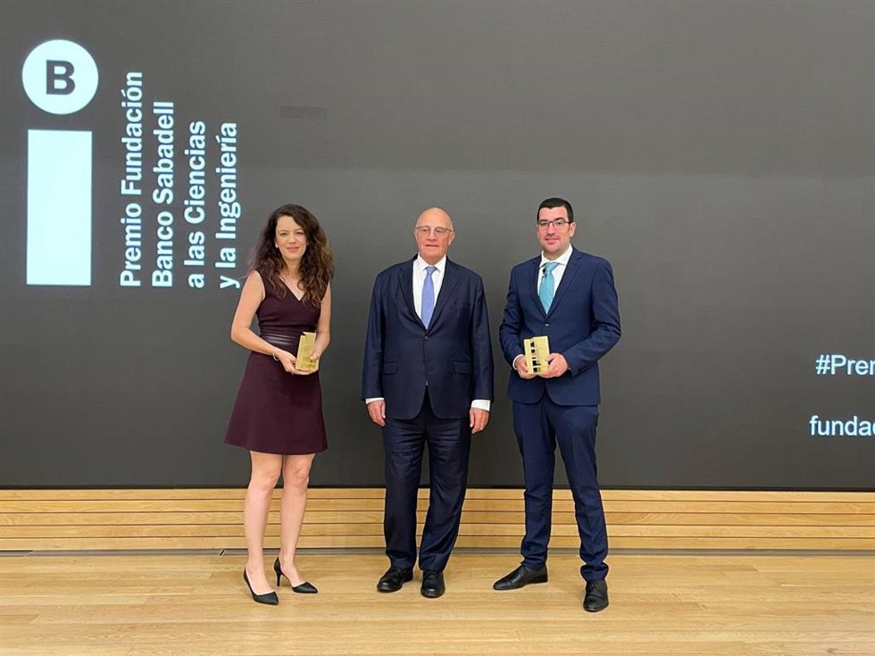 Fundación Banco Sabadell premia a los investigadores Manuel Delgado y Elvan Bke