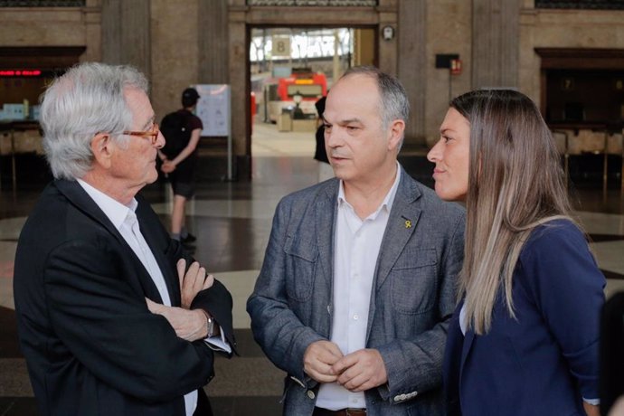 Archivo - El secretario general de Junts, Jordi Turull; la portavoz de Junts en el Congreso, Míriam Nogueras, y el candidato a la alcaldía de Barcelona, Xavier Trias, en una foto de archivo