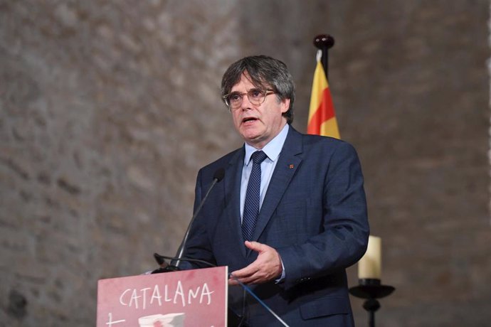 Archivo - El expresidente de la Generalitat Carles Puigdemont interviene durante el homenaje al músico Pau Casals a los 50 años de su muerte en el exilio, en la Abadía de Sant Miquel de Cuixà, a 21 de agosto de 2023, en Codalet (Francia)