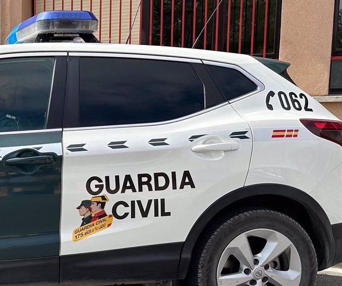 Archivo - Un vehículo de la Guardia Civil.