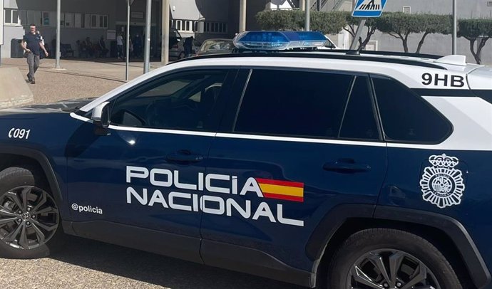 Imagen de archivo de un vehículo de la Policía Nacional