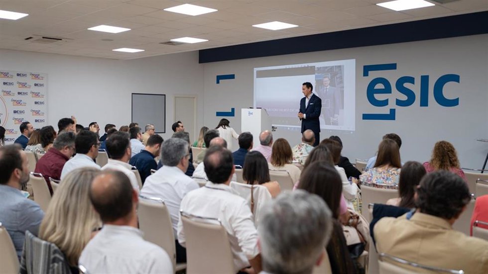 Archivo - Foto del acto de graduación de la edición anterior de 'Generación Digital Pymes'.