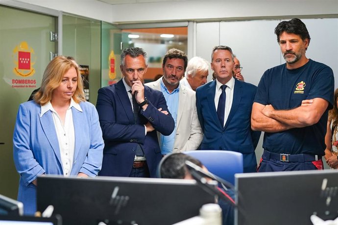 Comunidad y Ayuntamiento de Madrid renuevan convenio para reforzar la intervención de los bomberos en emergencias