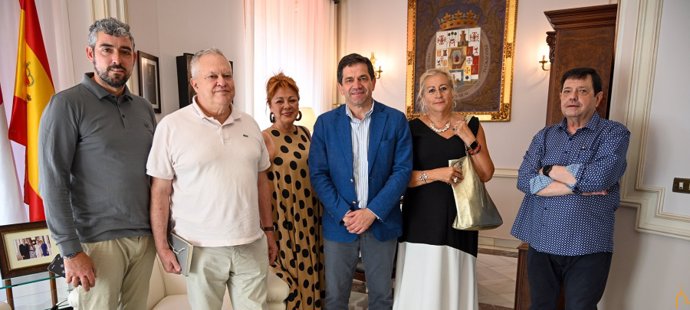 El presidente de la Diputación de Ciudad Real, Miguel Ángel Valverde Menchero, ha expresado su satisfacción por la decisión de la Academia de Gastronomía de Castilla-La Mancha de entregar su prestigioso Premio Broche Gastronómico del Medio Rural.