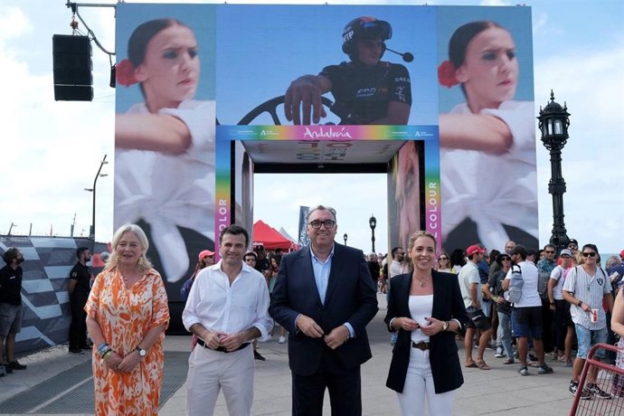 Archivo - El consejero de Turismo, Cultura y Deporte, Arturo Bernal, en la Sail GP de 2023.