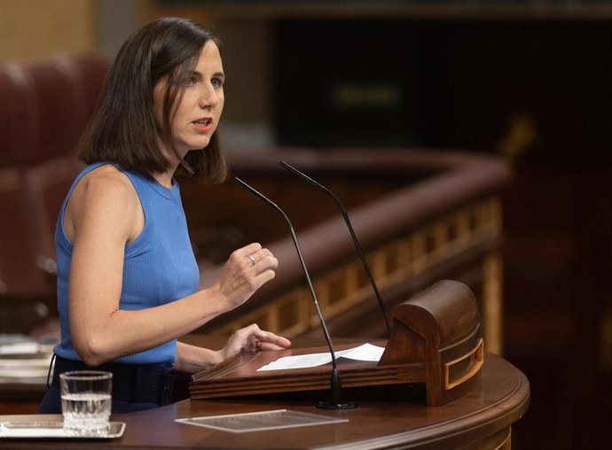 La secretaria general y diputada de Podemos, Ione Belarra, interviene durante una sesión plenaria en el Congreso de los Diputados, a 4 de julio de 2024, en Madrid (España). 