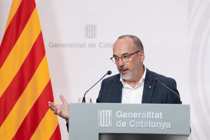 Archivo - El conseller de Derechos Sociales de la Generalitat, Carles Campuzano, durante una rueda de prensa tras el Consell Executiu. Foto de archivo