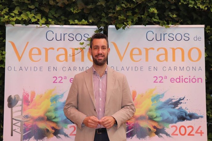 El director de la Escuela Superior de Hostelería de Sevilla, Iñaki Echeveste, en los cursos de verano de la Universidad Pablo de Olavide en Carmona (Sevilla).