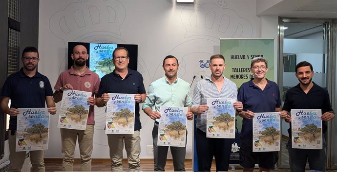 Presentación en la Diputación de una nueva edición del circuito de senderismo 'Huelva y Senda' .