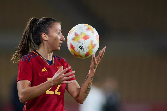 Archivo - La delantera Sheila García, en un partido con la selección española. 