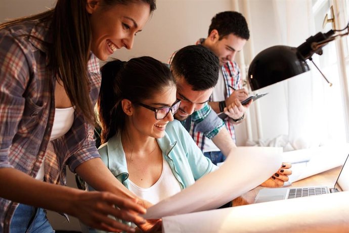 Archivo - Jóvenes emprendedores, imagen de archivo. 