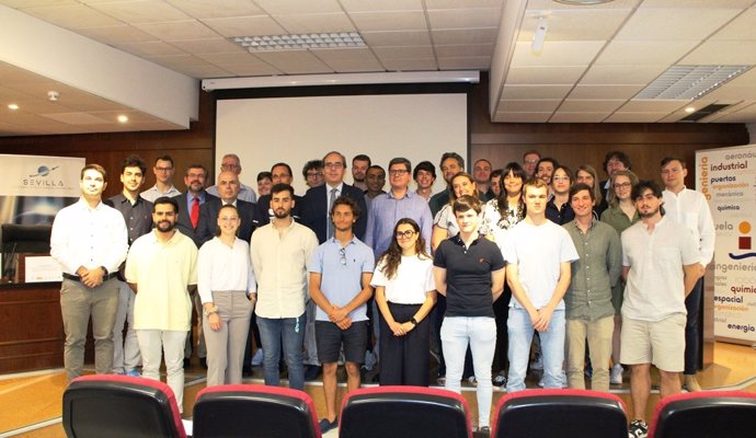 La Escuela Técnica Superior de Ingeniería de la Universidad de Sevilla ha acogido la inauguración de la XXIII Escuela de Verano Comunidad de Ciudades Ariane (CVA).