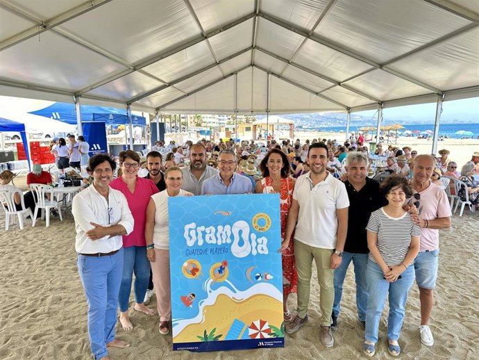 El presidente de la Diputación en el inicio de la nueva edición de Gramola, en la que más de 2.500 mayores disfrutarán del ocio saludable en las playas