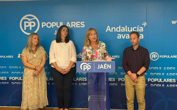 Isabel Prieto durante la rueda de prensa