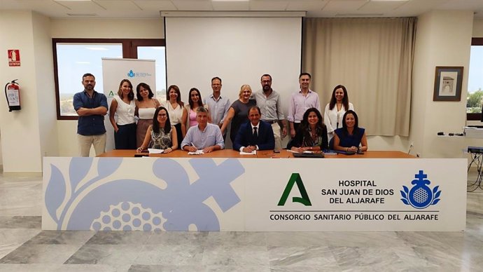 Firma del nuevo convenio colectivo del hospital del Aljarafe