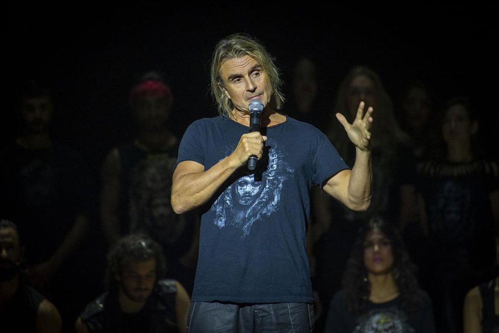 Archivo - El músico, productor, y director de escena, Nacho Cano, interviene durante el pase gráfico de Malinche, en el recinto ferial de la Feria de Madrid, IFEMA Madrid