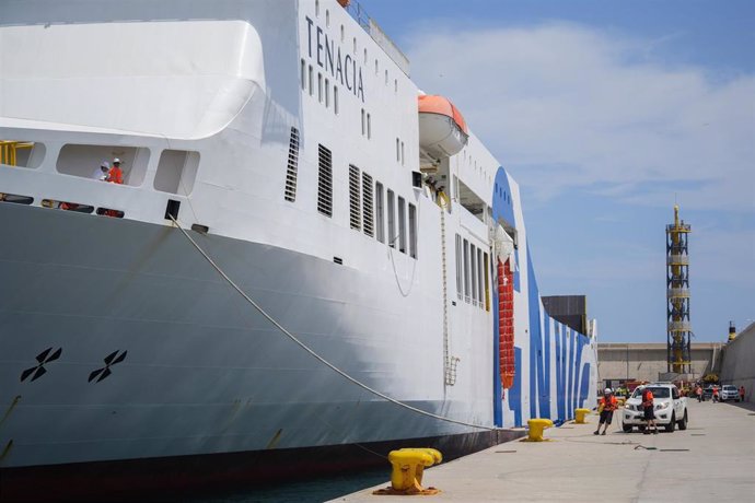 El buque de la naviera GNV ‘Tenacia’, llega al Puerto de Valencia, a 9 de julio de 2024. 