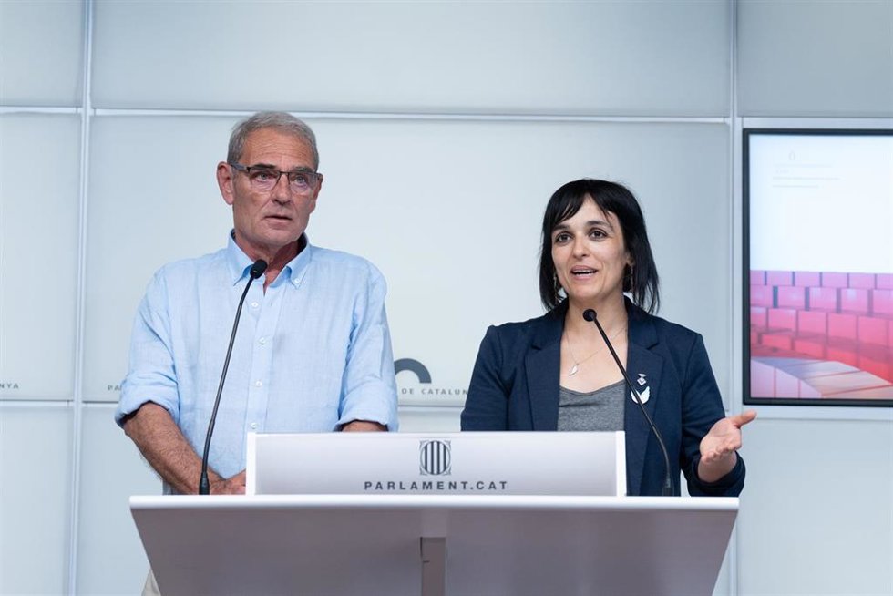 Archivo - El diputado de Aliana Catalana, Ramón Abad, y la cabeza de lista de Aliana Catalana, Silvia Orriols
