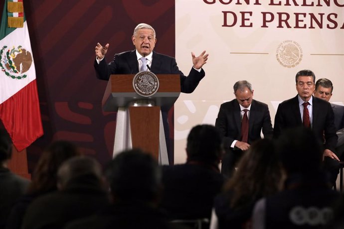 Archivo - 17 April 2023, Mexico, Mexico City: Mexican President Andres Manuel Lopez Obrador speaks during a press conference at the National Palace.