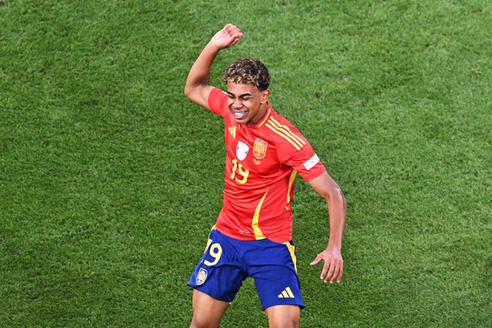 09 July 2024, Bavaria, Munich: Spain's Lamine Yamal celebrates after his goal during the UEFA Euro 2024 Semi-final soccer match between Spain and France at Munich Football Arena. Photo: Sven Hoppe/dpa