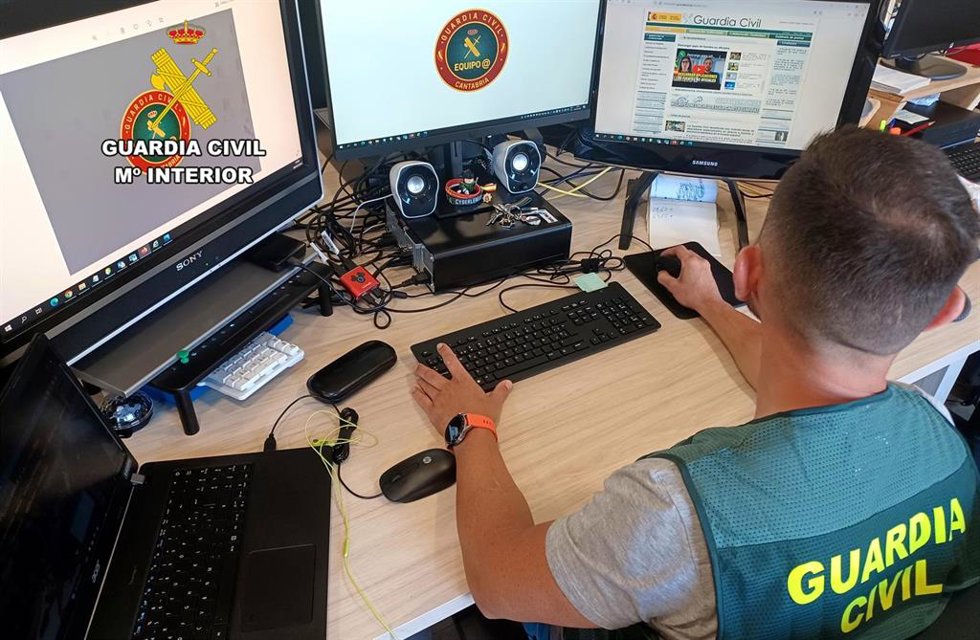 La Guardia Civil alerta de nuevos casos en Cantabria del secuestro del WhatsApp