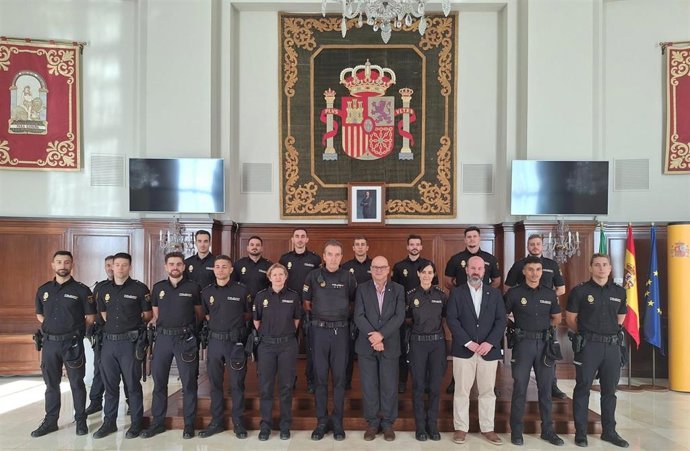 Incorporación de 14 agentes de la Policía Nacional en prácticas