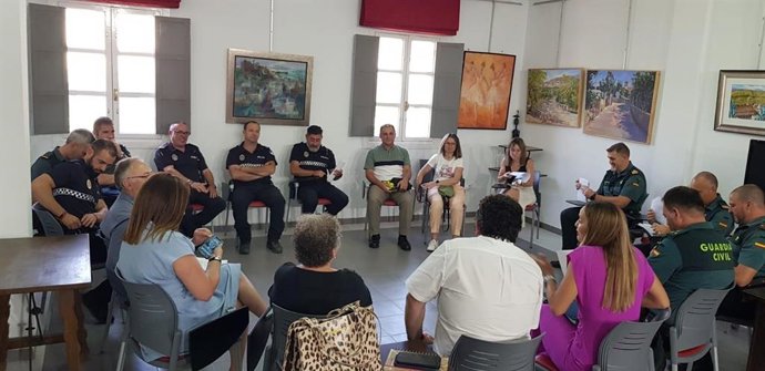 Reunión para la adhesión de tres municipios a la red Viogén en Almería.