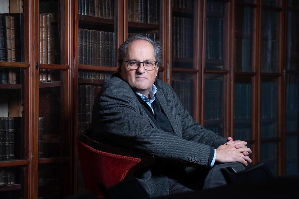 Archivo - El expresidente de la Generalitat de Catalunya, Quim Torra, posa para Europa Press, en la sala Pompeu Fabra del Ateneu Barcelons, a 11 de marzo de 2024, en Barcelona, Catalunya (España)